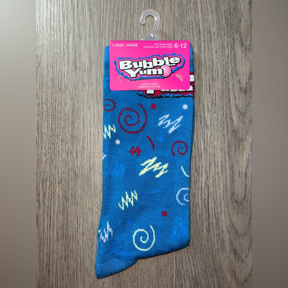 BUBBLE YUM NOVELTY CREW SOCKS NWT MEN’S SHOE SIZE 6-12